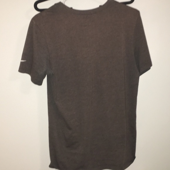 Nike Shirt - Picture 3 of 4